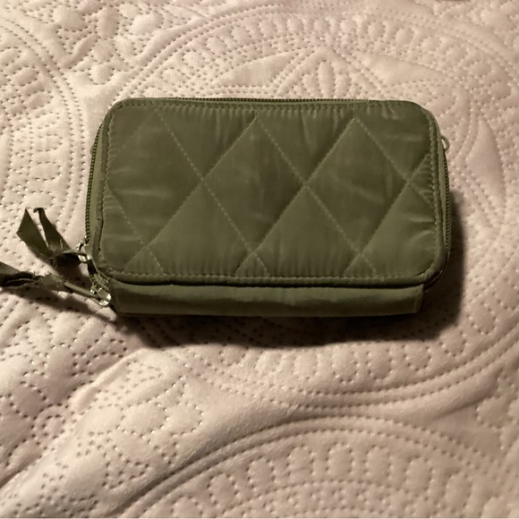 Vera Bradley Green wallet - Picture 5 of 9